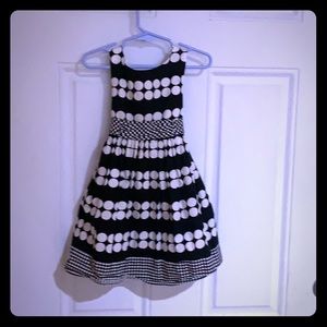 🌲 Youngland black & white polka dot dress